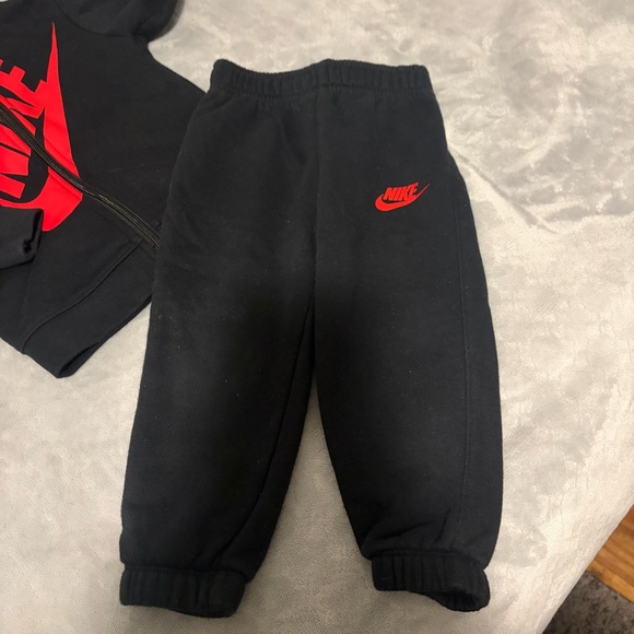 Nike Kids Black and Red Jogger Set - Picture 3 of 9